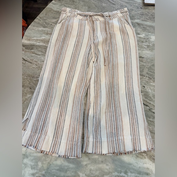 Democracy Pants - Democracy Linen Blend Striped Pants Size 6 Drawstring Waist Cropped raw hem